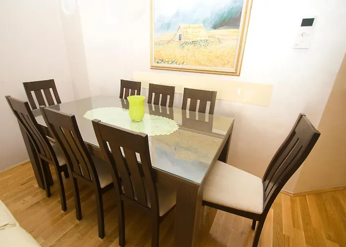 Alpeza Apartamento Makarska